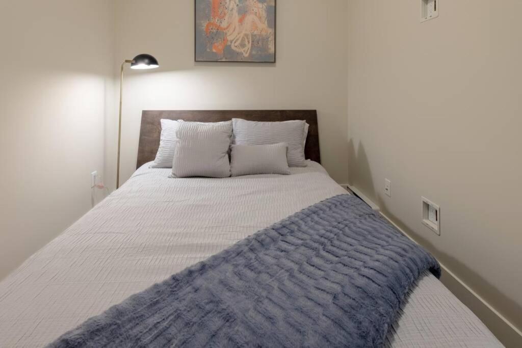Clean 4th Floor 1 Bedroom Apt In Old Town China Town