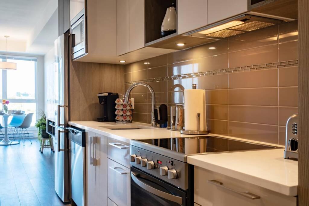 Clean 4th Floor 1 Bedroom Apt In Old Town China Town Apartment